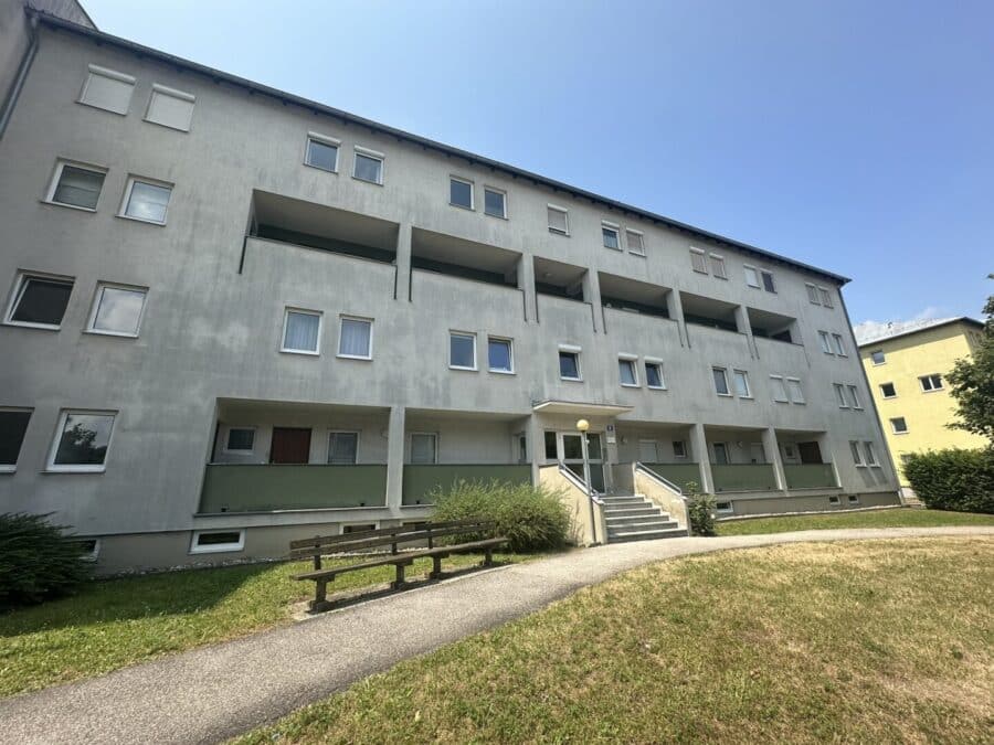 Charmante Maisonettewohnung mit 95 m² und Loggia in Enns – Adaptierungsbedürftig mit großem Potenzial!, 4470 Enns, Wohnung