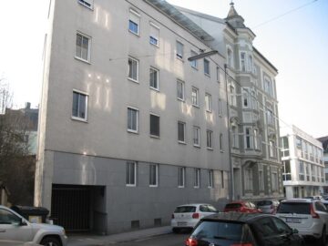 Hausansicht Alt und Neubau